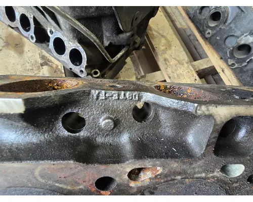 FORD 370 Cylinder Head