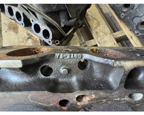 FORD 370 Cylinder Head