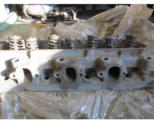 FORD 370 Cylinder Head