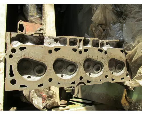 FORD 370 Cylinder Head