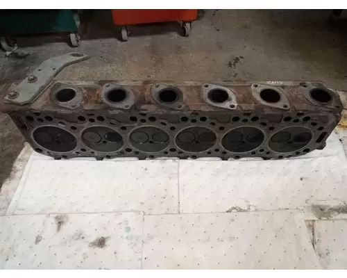 FORD 6.6 Cylinder Head