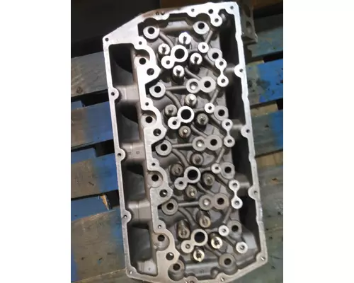 FORD 6.7 CYLINDER HEAD