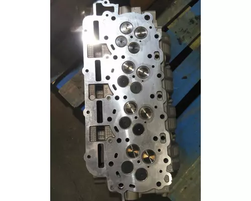 FORD 6.7 CYLINDER HEAD