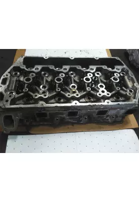 FORD 6.9 CYLINDER HEAD