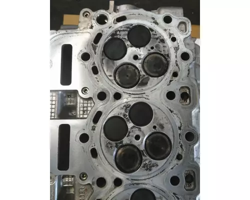 FORD 6.9 CYLINDER HEAD