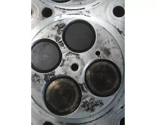 FORD 6.9 CYLINDER HEAD