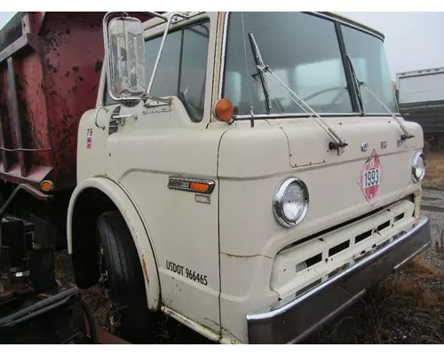 FORD 8000 Cab Clip