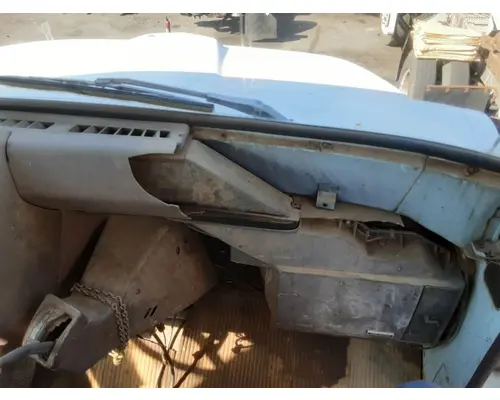 FORD 9000 Cab Assembly