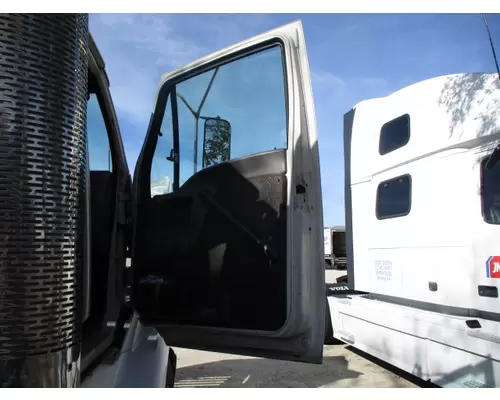 FORD A9513 1996-2000 DOOR ASSEMBLY, FRONT