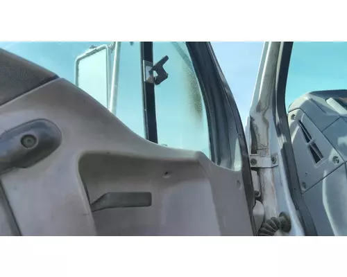 FORD A9513 1996-2000 DOOR ASSEMBLY, FRONT