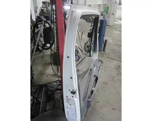 FORD A9513 AEROMAX 113 Door Assembly, Front