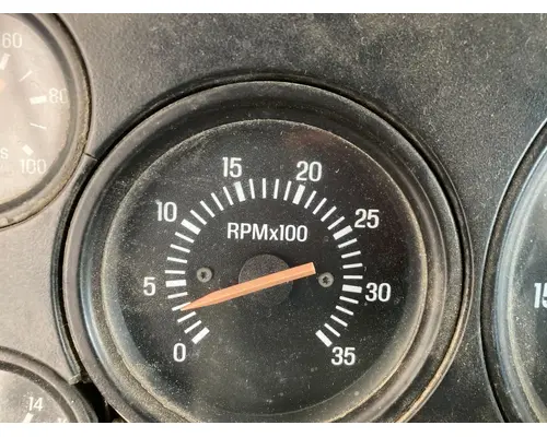 FORD A9513 AEROMAX 113 Instrument Cluster