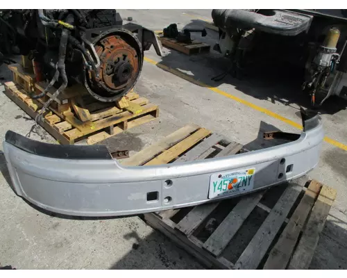 FORD A9513 BUMPER ASSEMBLY, FRONT