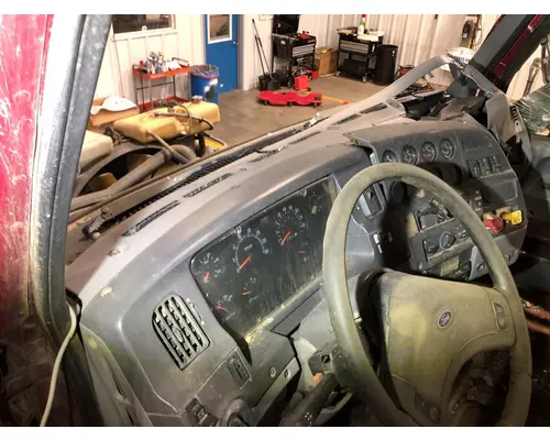 FORD A9522 AEROMAX 122 Dash Assembly