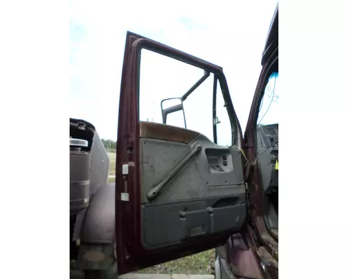FORD AT9522 DOOR ASSEMBLY, FRONT