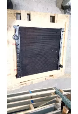 FORD B700 Radiator