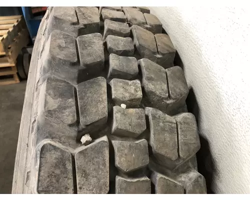 FORD C800 Tires