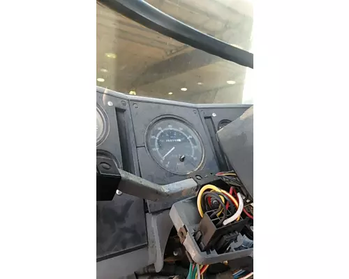 FORD CF7000 Instrument Cluster