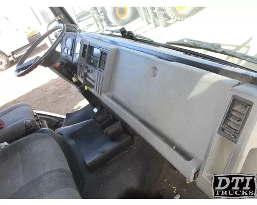 FORD CF8000 Dash Assembly