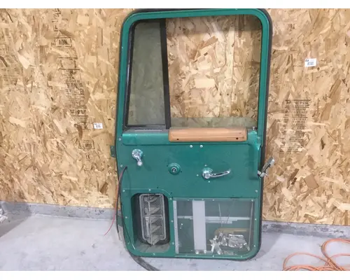 FORD CL-9000 DOOR-FRONT