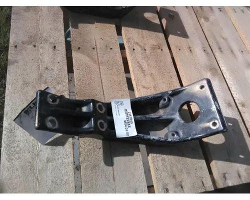 FORD CL9000 CAB MOUNT,BRACKET
