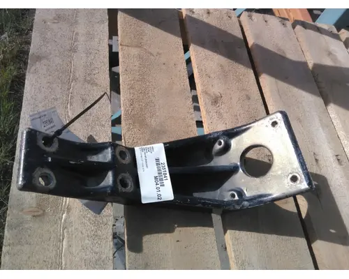 FORD CL9000 CAB MOUNT,BRACKET
