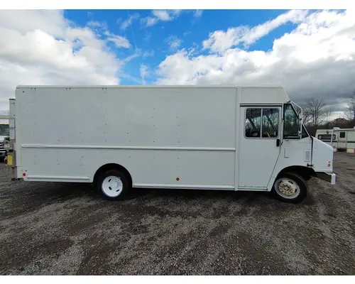 FORD COMMERCIAL VEHICLE Complete Vehicle