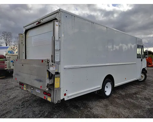 FORD COMMERCIAL VEHICLE Complete Vehicle