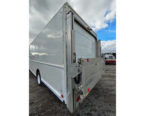 FORD COMMERCIAL VEHICLE Complete Vehicle