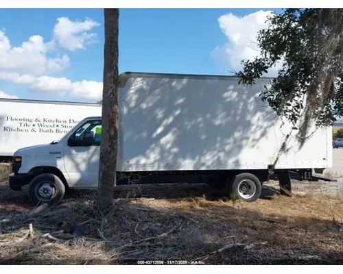 FORD E-350 Engine Assembly