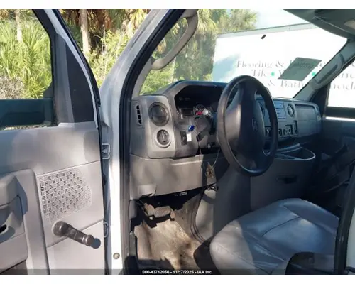 FORD E-350 Engine Assembly