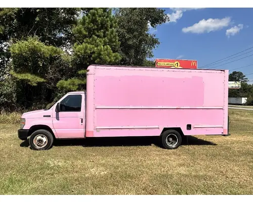 FORD E350 VAN Complete Vehicle