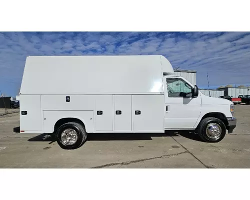 FORD E450 Used Trucks