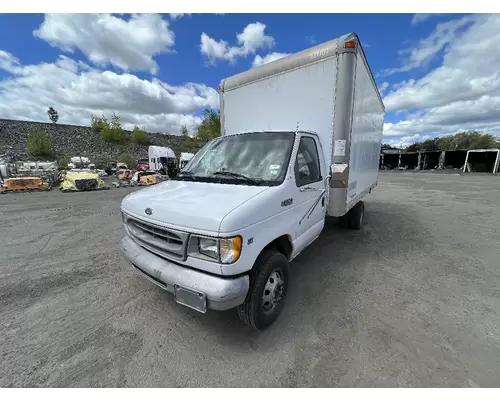 FORD Econoline Wagon Complete Vehicle