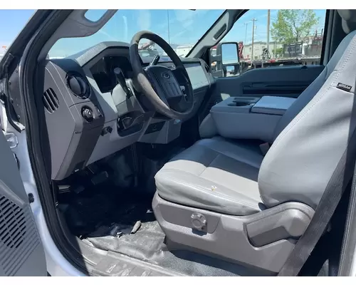 FORD F-550 XL SD Vehicle For Sale