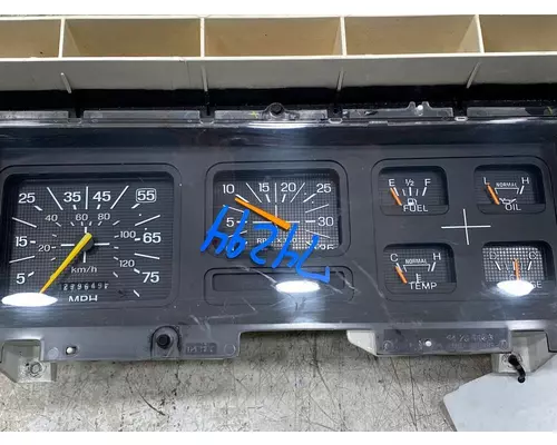 FORD F-800 Instrument Cluster