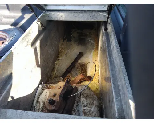 FORD F250 SERIES TOOL BOX