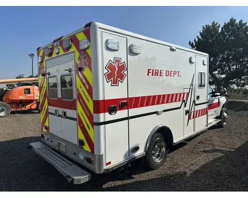 FORD F450 4X4 Ambulance Rebuilders