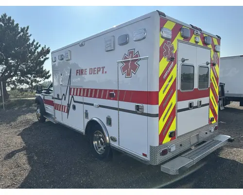 FORD F450 4X4 Ambulance Rebuilders