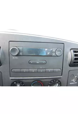 FORD F450SD (SUPER DUTY) RADIO AM/FM