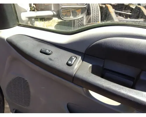 FORD F550SD (SUPER DUTY) 1999-2007 DOOR ASSEMBLY, FRONT