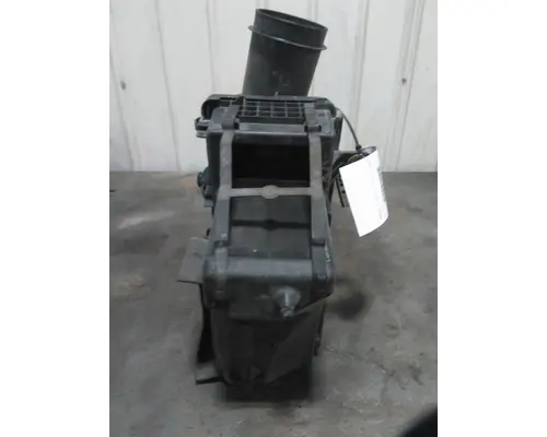 FORD F550SD (SUPER DUTY) AIR CLEANER