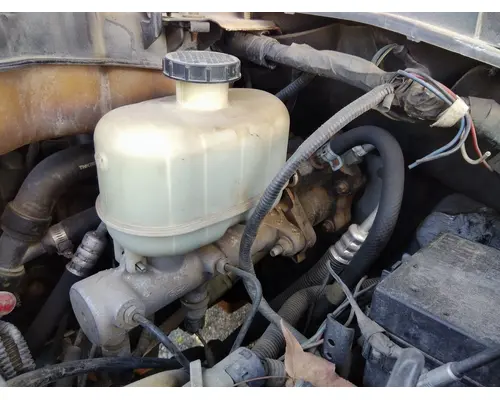 FORD F550SD (SUPER DUTY) BRAKE MASTER CYLINDER