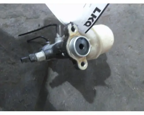 FORD F550SD (SUPER DUTY) BRAKE MASTER CYLINDER