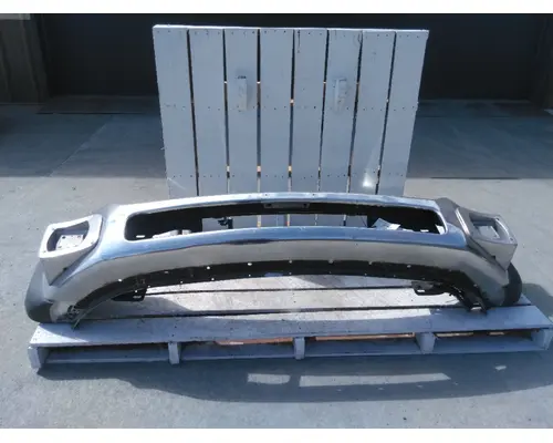 FORD F550SD (SUPER DUTY) BUMPER ASSEMBLY, FRONT