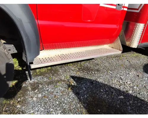 FORD F550SD (SUPER DUTY) CAB STEP