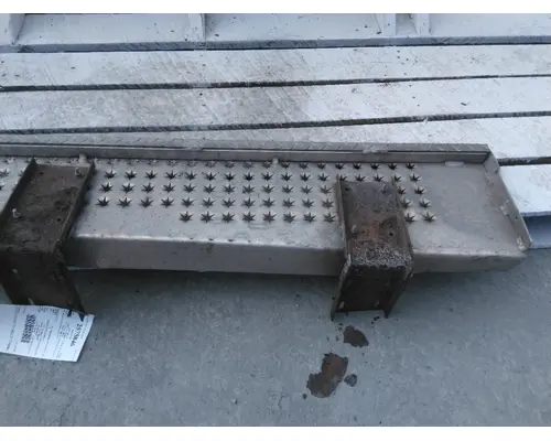 FORD F550SD (SUPER DUTY) CAB STEP