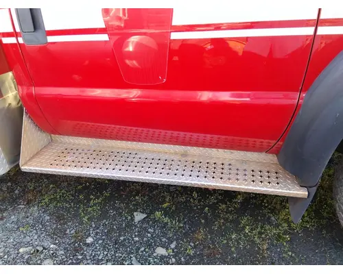 FORD F550SD (SUPER DUTY) CAB STEP