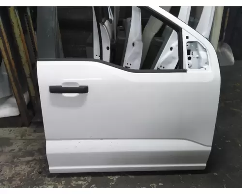 FORD F550SD (SUPER DUTY) DOOR ASSEMBLY, FRONT