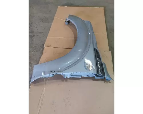 FORD F550SD (SUPER DUTY) FENDER ASSEMBLY, FRONT